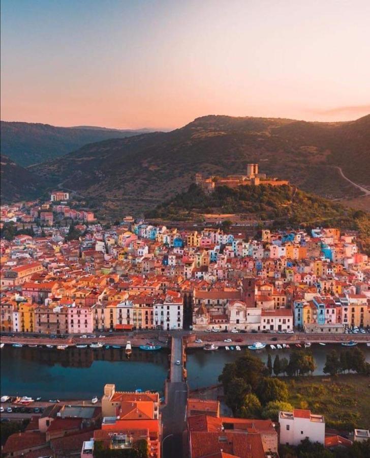 R&B Mediterraneo ボーザ エクステリア 写真